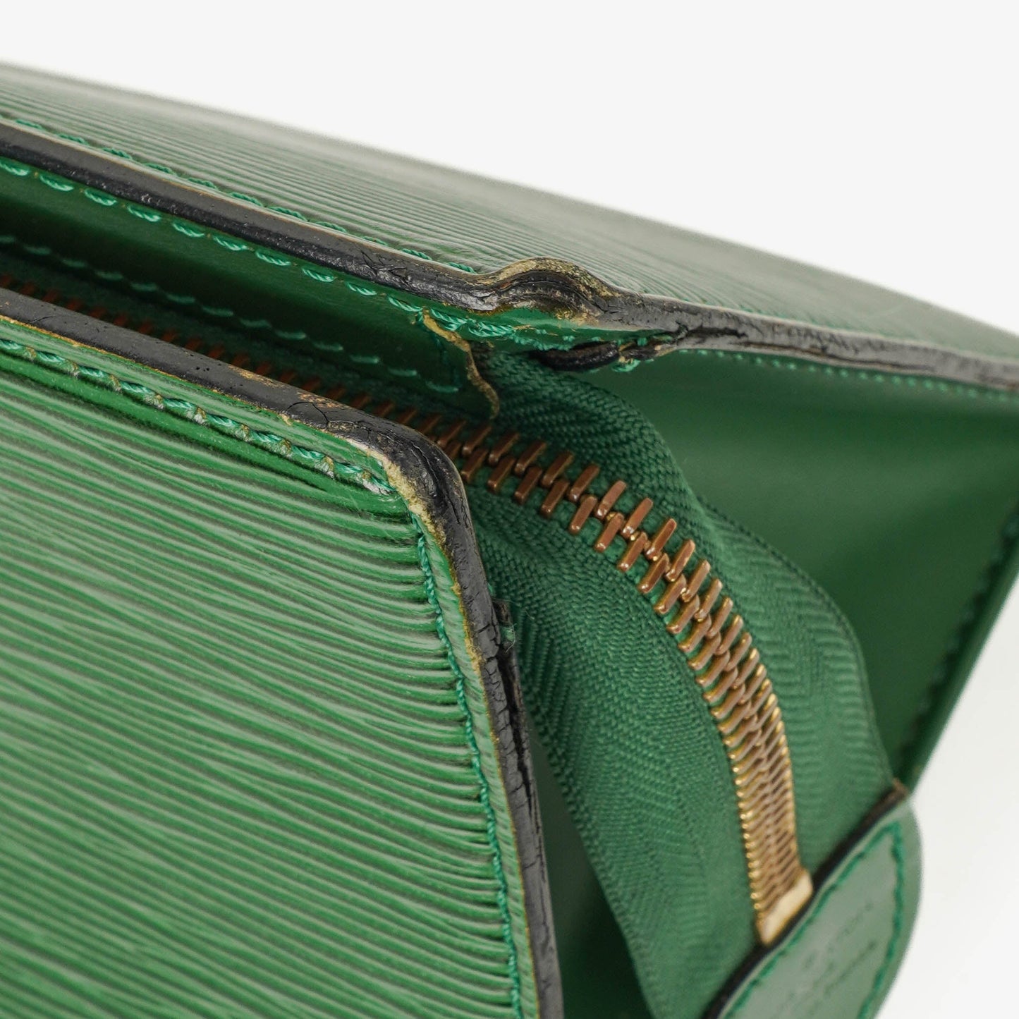 Louis Vuitton Sac Triangle Green EPI Leather Handbag