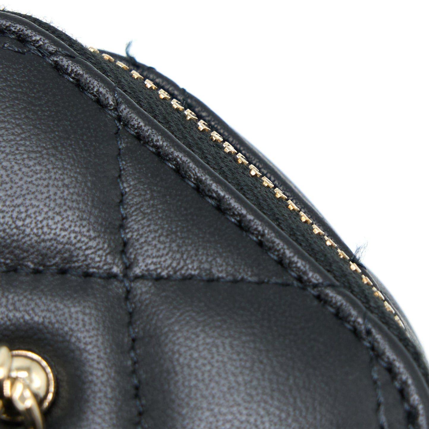 Chanel 23C Pearl Crush Long Vanity Lambskin Black L (Microchip)