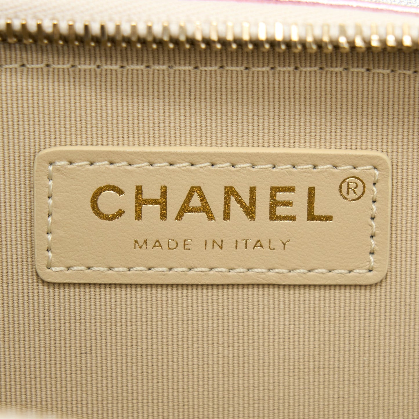 Chanel 21P Crossbody Flap Bag Lambskin Iridescent Pink L