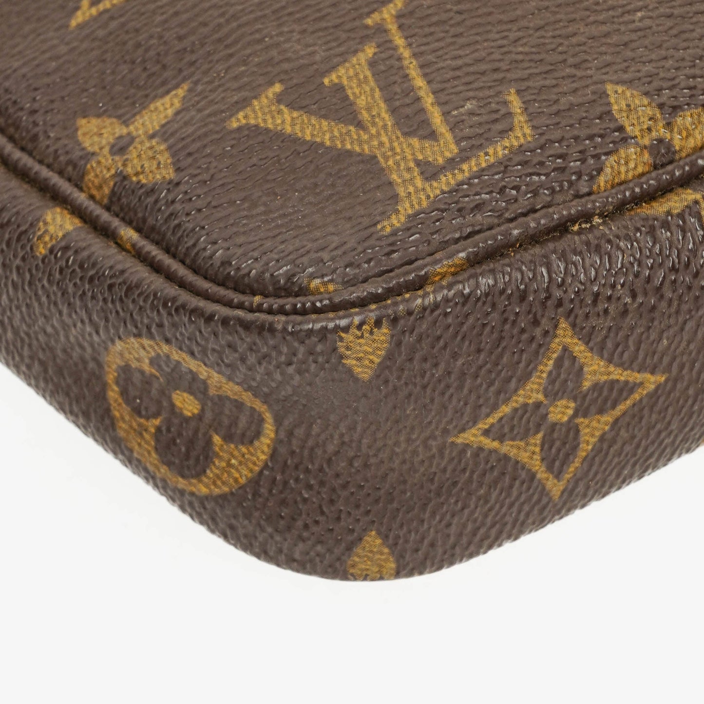 Louis Vuitton Pochette Accessoires Monogram Canvas Clutch Hand