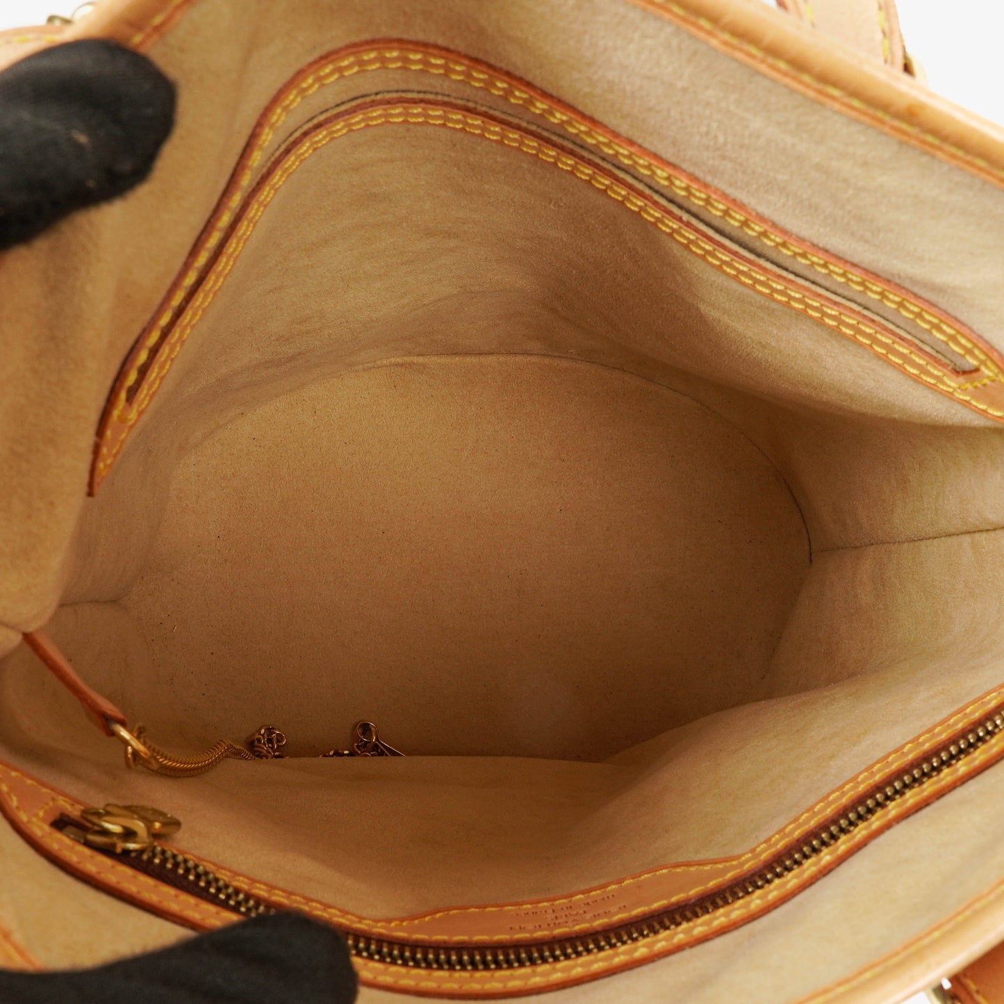 Louis Vuitton Neutral Vachetta Petit Bucket