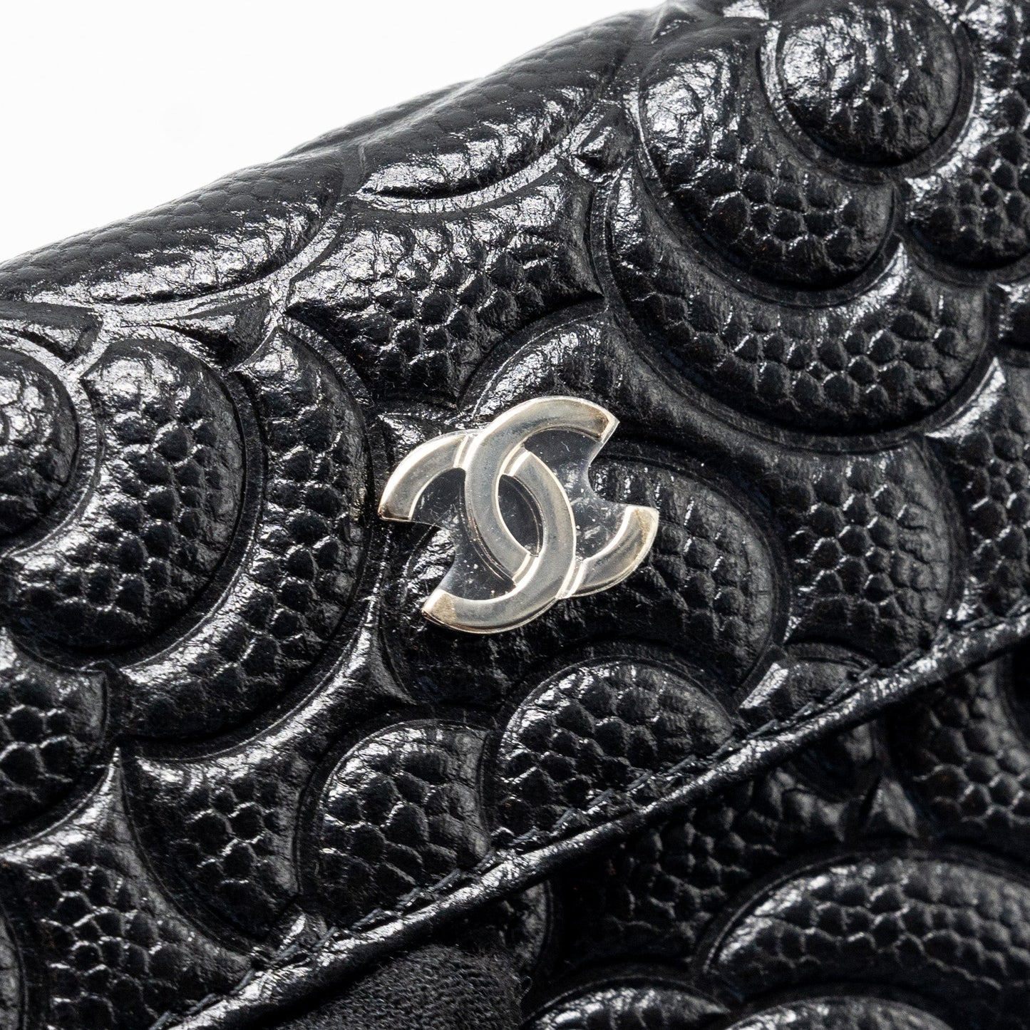 Chanel Camellia Embossed Card Holder Caviar Black