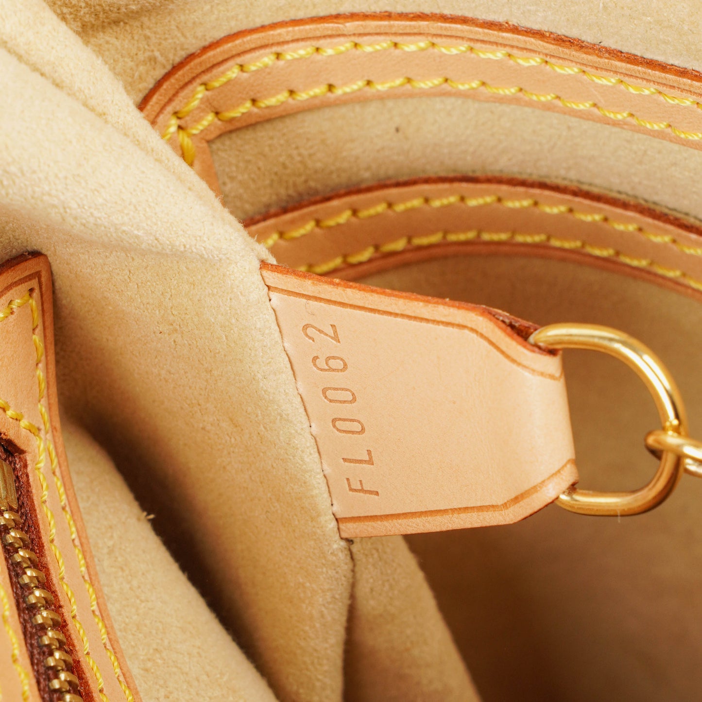 Louis Vuitton Neutral Vachetta Petit Bucket