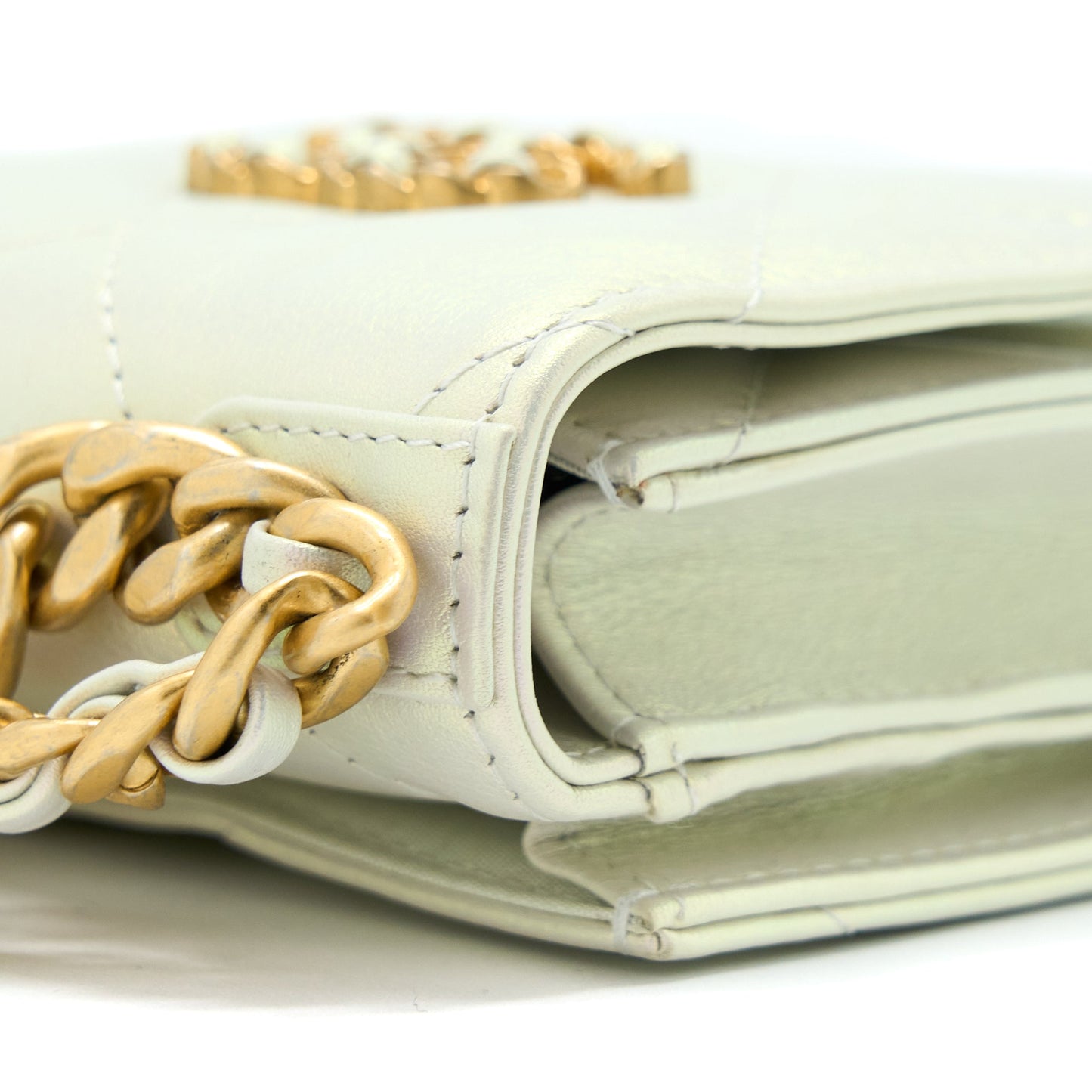 Chanel 19 Phone Pouch With Chain Iridescent White