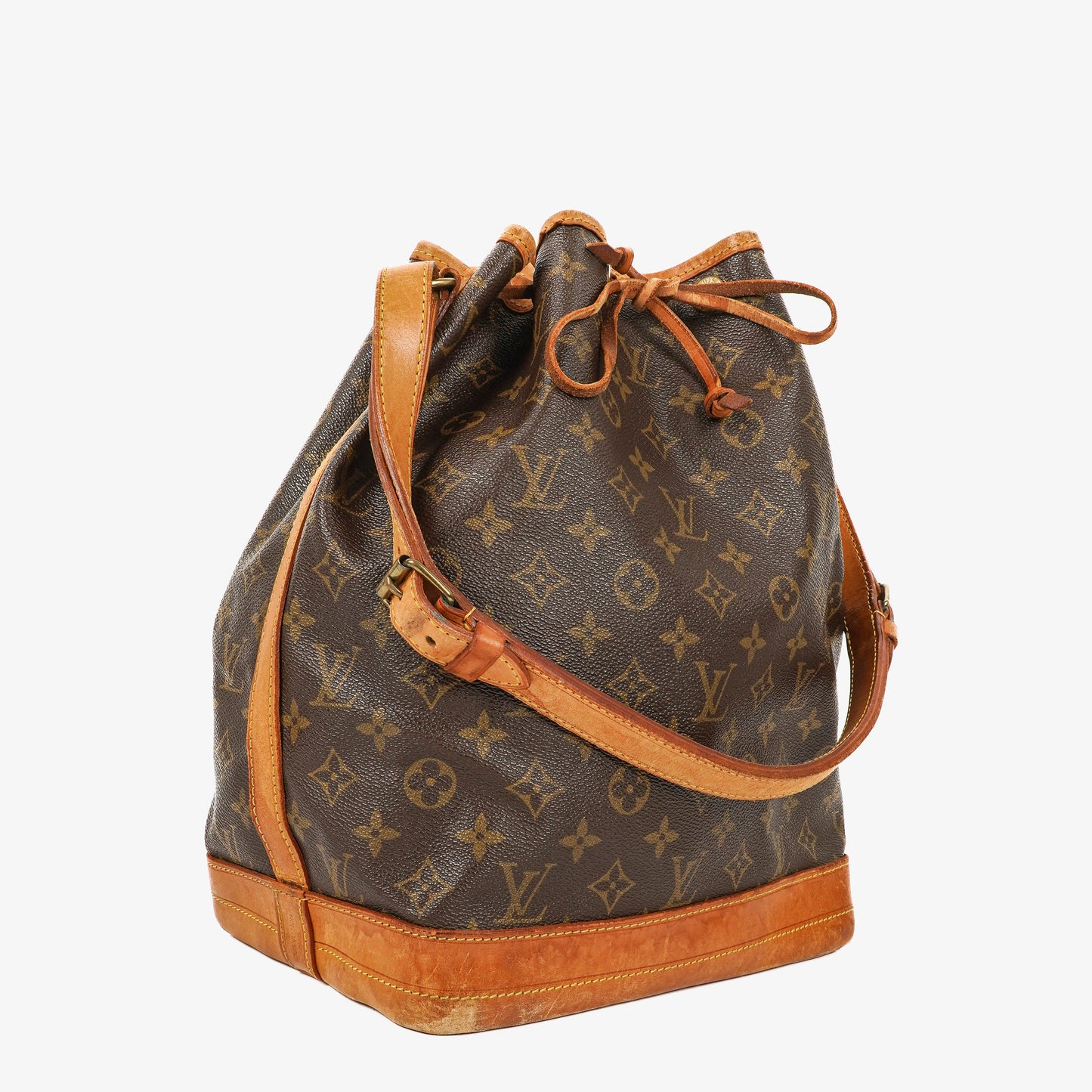Louis Vuitton Noe Grande GM Monogram Canvas Shoulder Bag