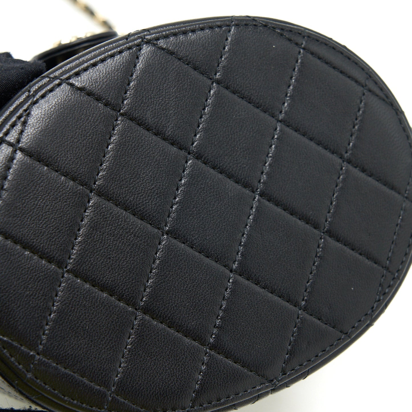 Chanel small vanity with chain lambskin black L
