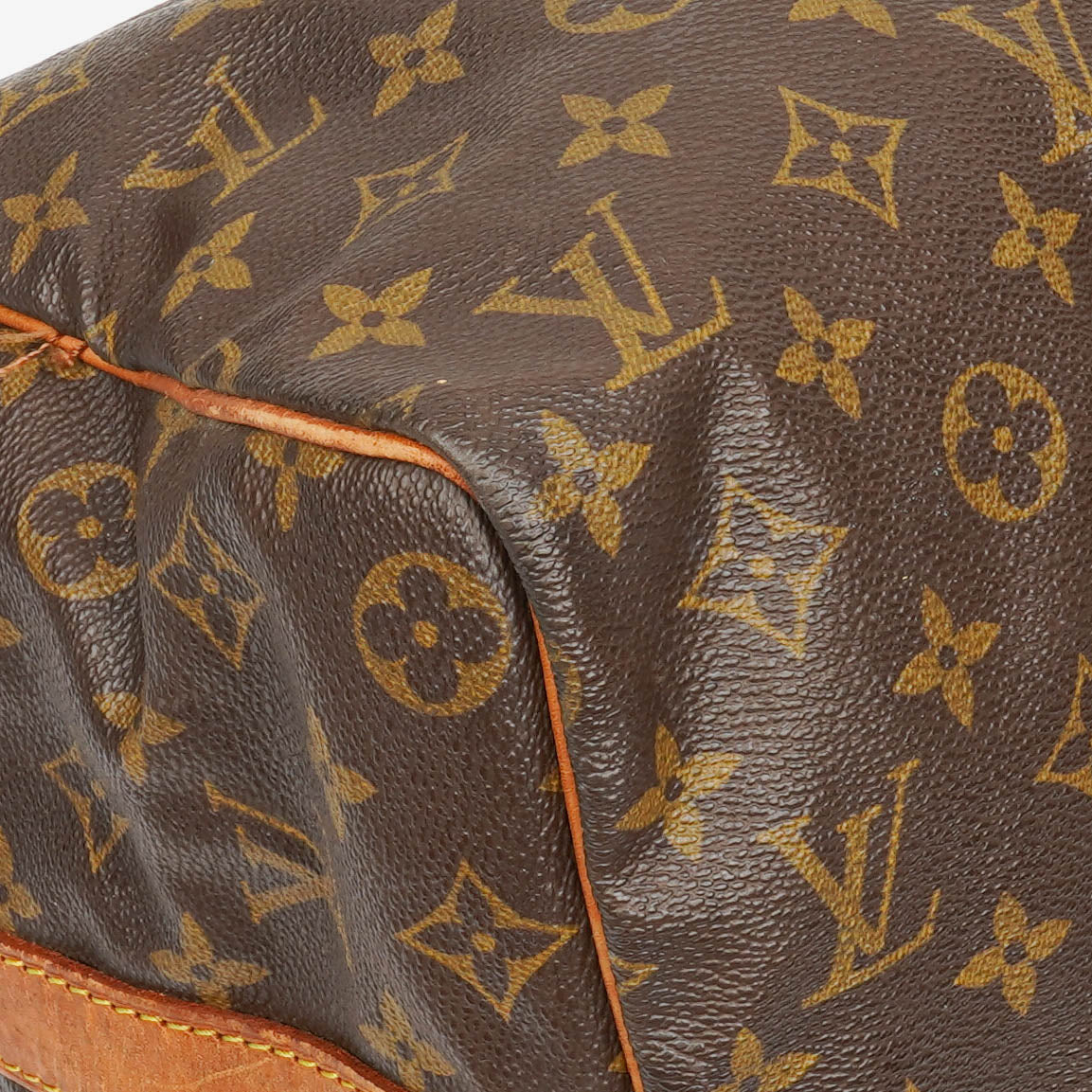 Louis Vuitton Keepall 45 Bandoulière Travel Bag in Monogram Canvas
