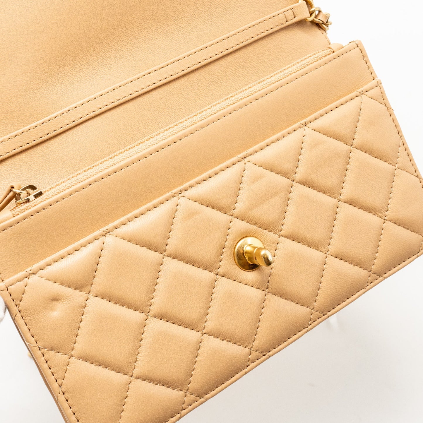 Chanel Pearl Crush Wallet On Chain Lambskin Beige  (microchip)