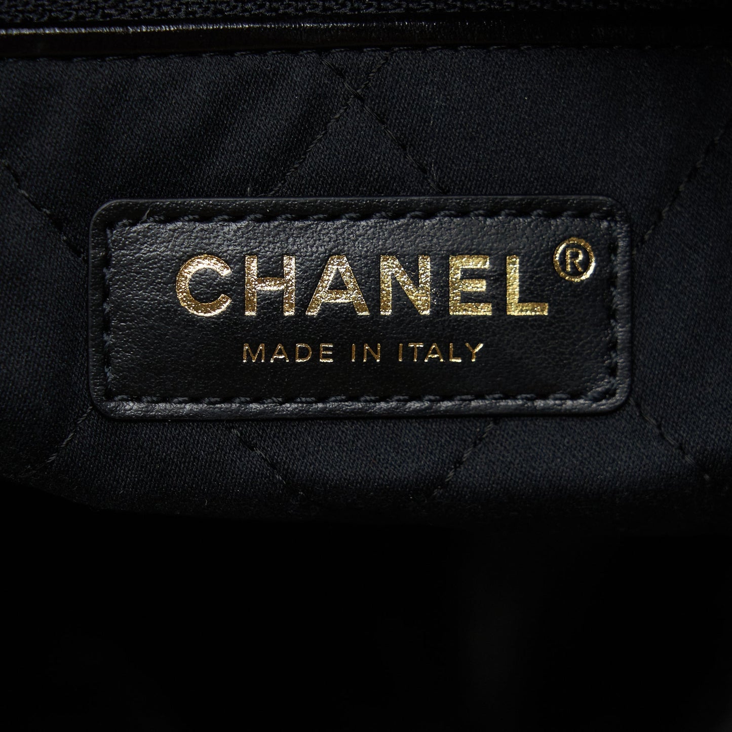 Chanel 22 Bag Shiny Calfskin Black