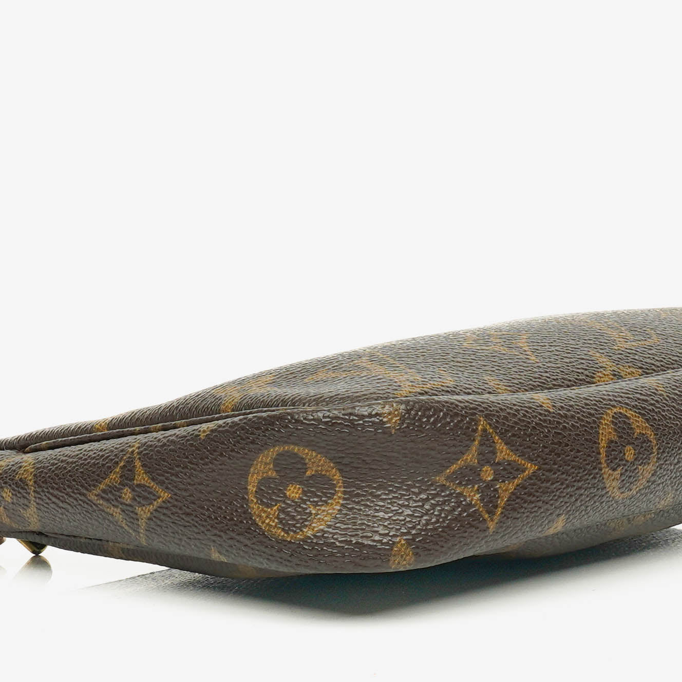 Louis Vuitton Pochette Accessoires Monogram Canvas Clutch Handbag