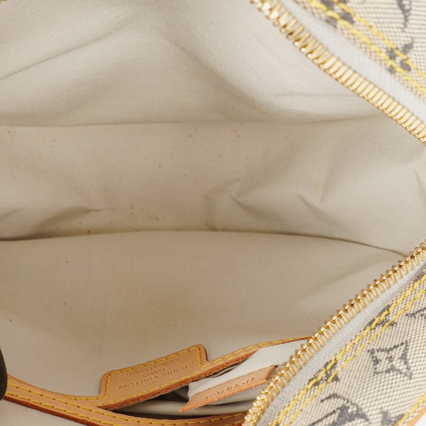 Louis Vuitton Mini Lin Jeanne GM Shoulder Bag