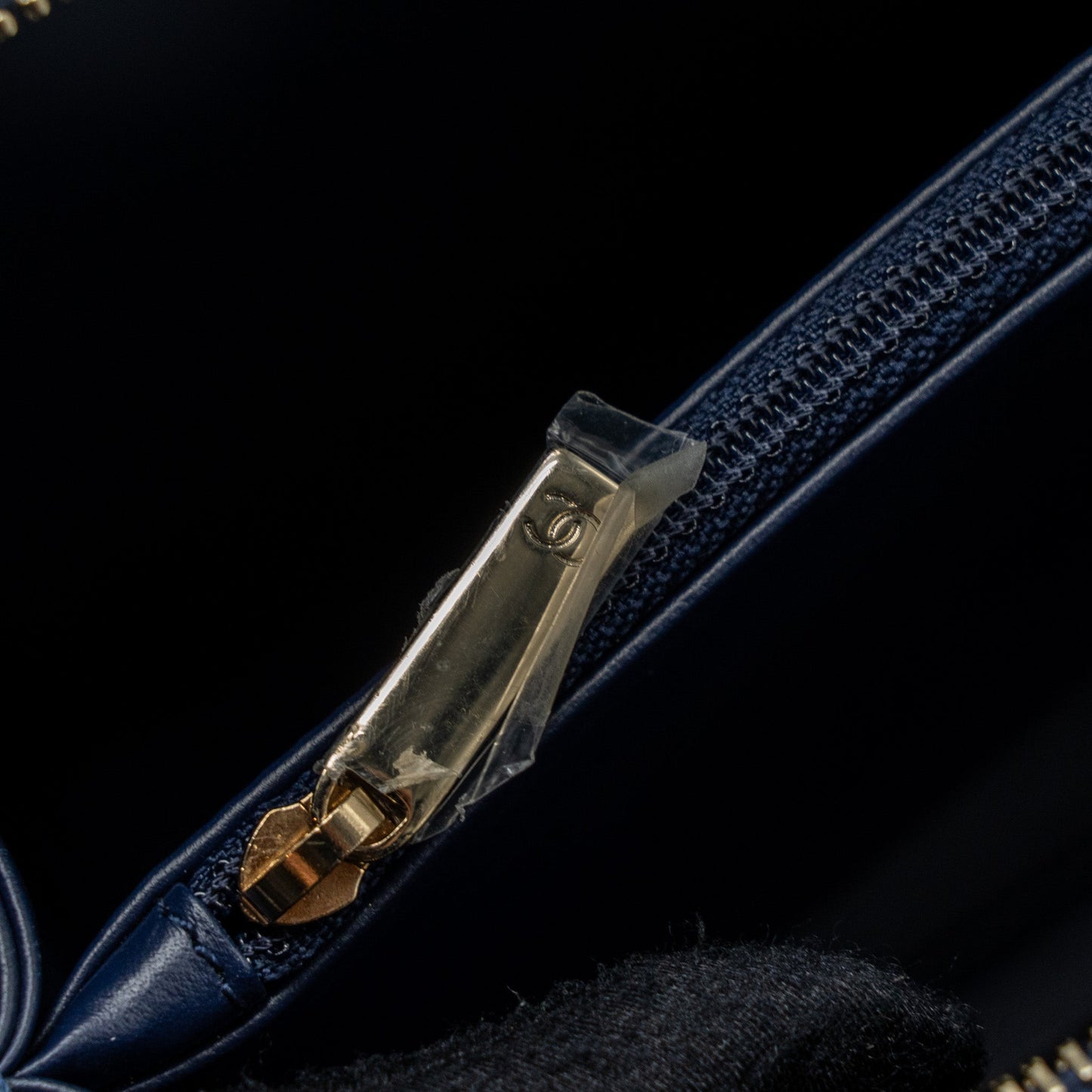 Chanel Filigree camera bag caviar dark blue L