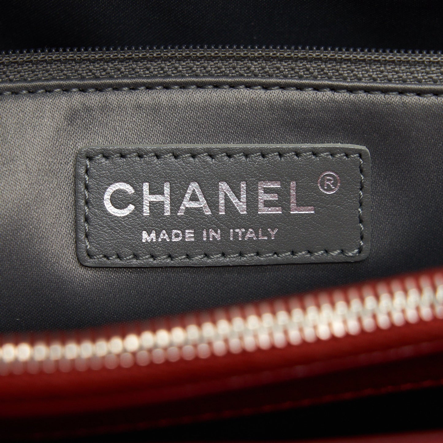 Chanel Grand Shopping Tote caviar Red with