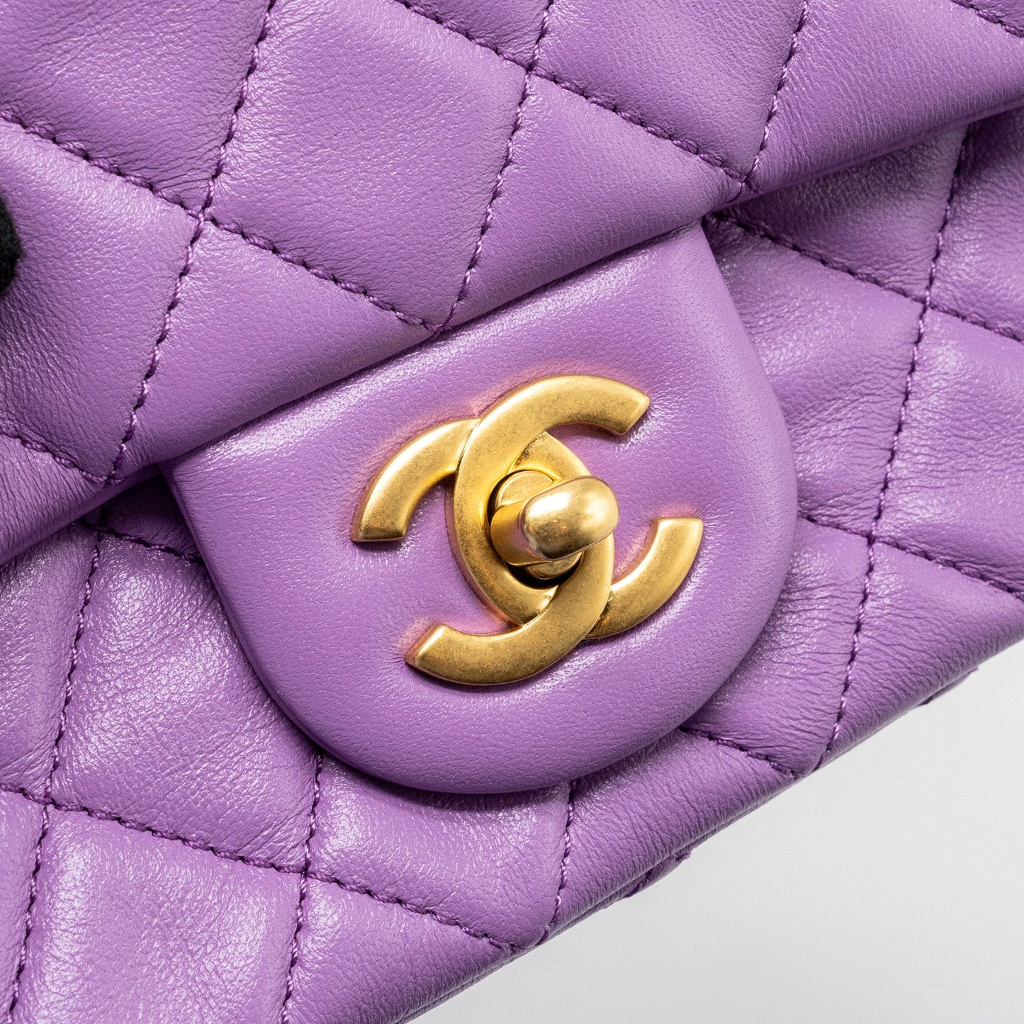 Chanel 22s Pearl Crush Mini Rectangular Flap Bag Lambskin Purple  (microchip)
