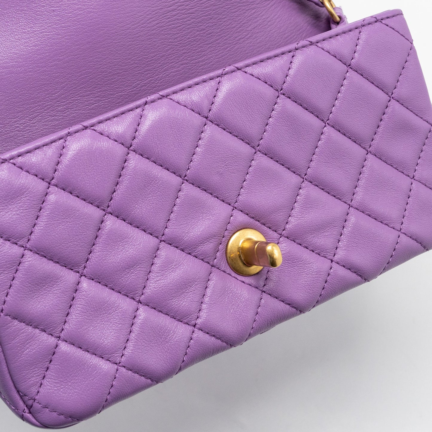 Chanel 22s Pearl Crush Mini Rectangular Flap Bag Lambskin Purple  (microchip)