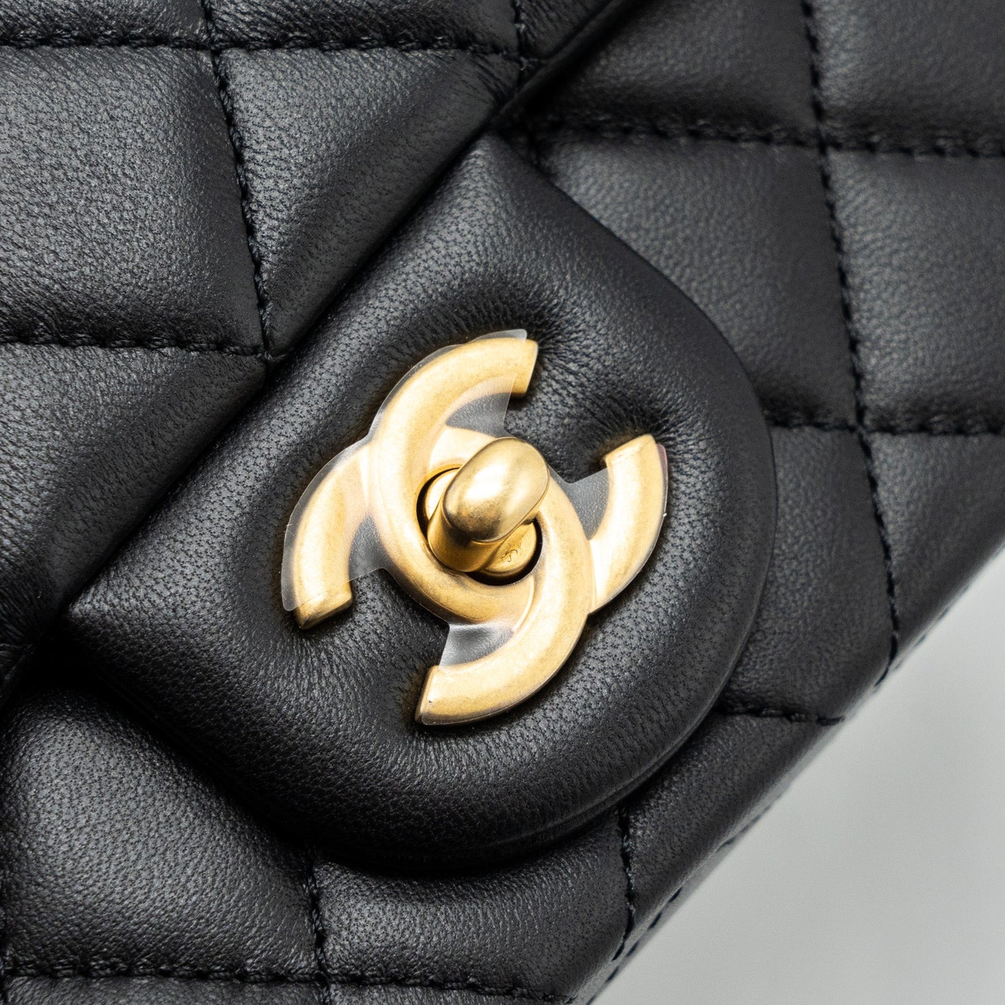 Chanel 23K pearl crush mini square flap bag lambskin black  (microchip)