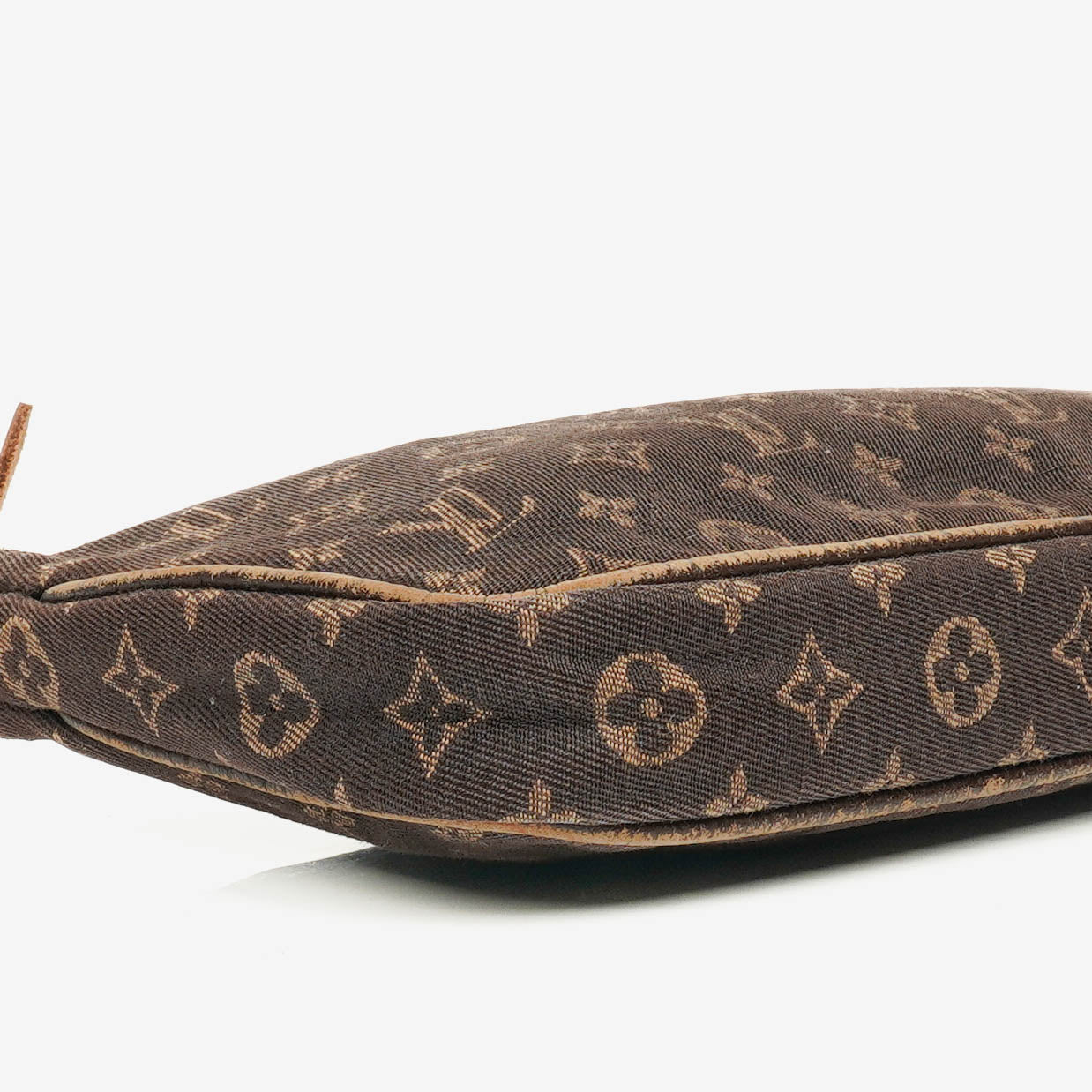 Louis Vuitton Pochette Accessoires Monogram Canvas Clutch Handbag