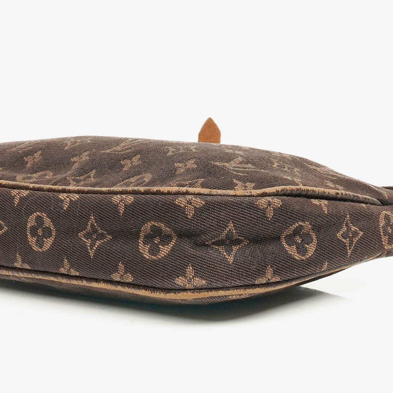 Louis Vuitton Pochette Accessoires Monogram Canvas Clutch Handbag