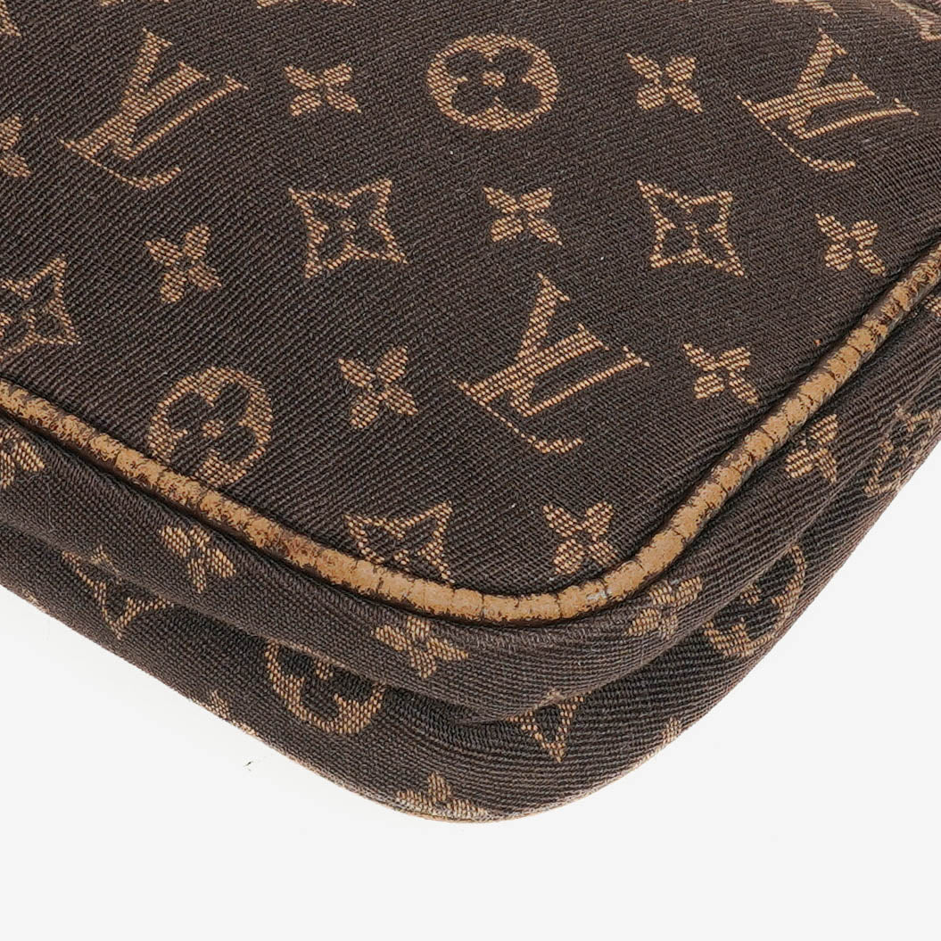 Louis Vuitton Pochette Accessoires Monogram Canvas Clutch Handbag