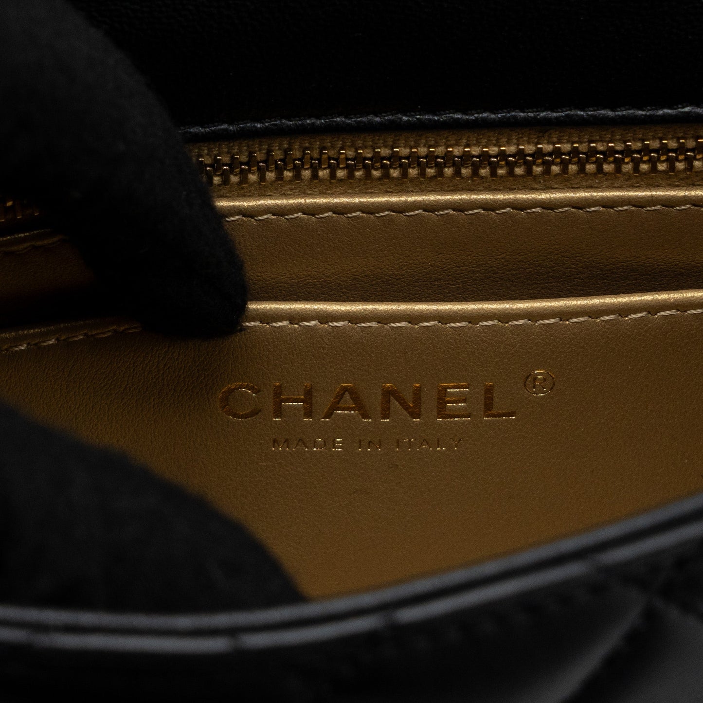 Chanel 23K pearl crush mini square flap bag lambskin black  (microchip)