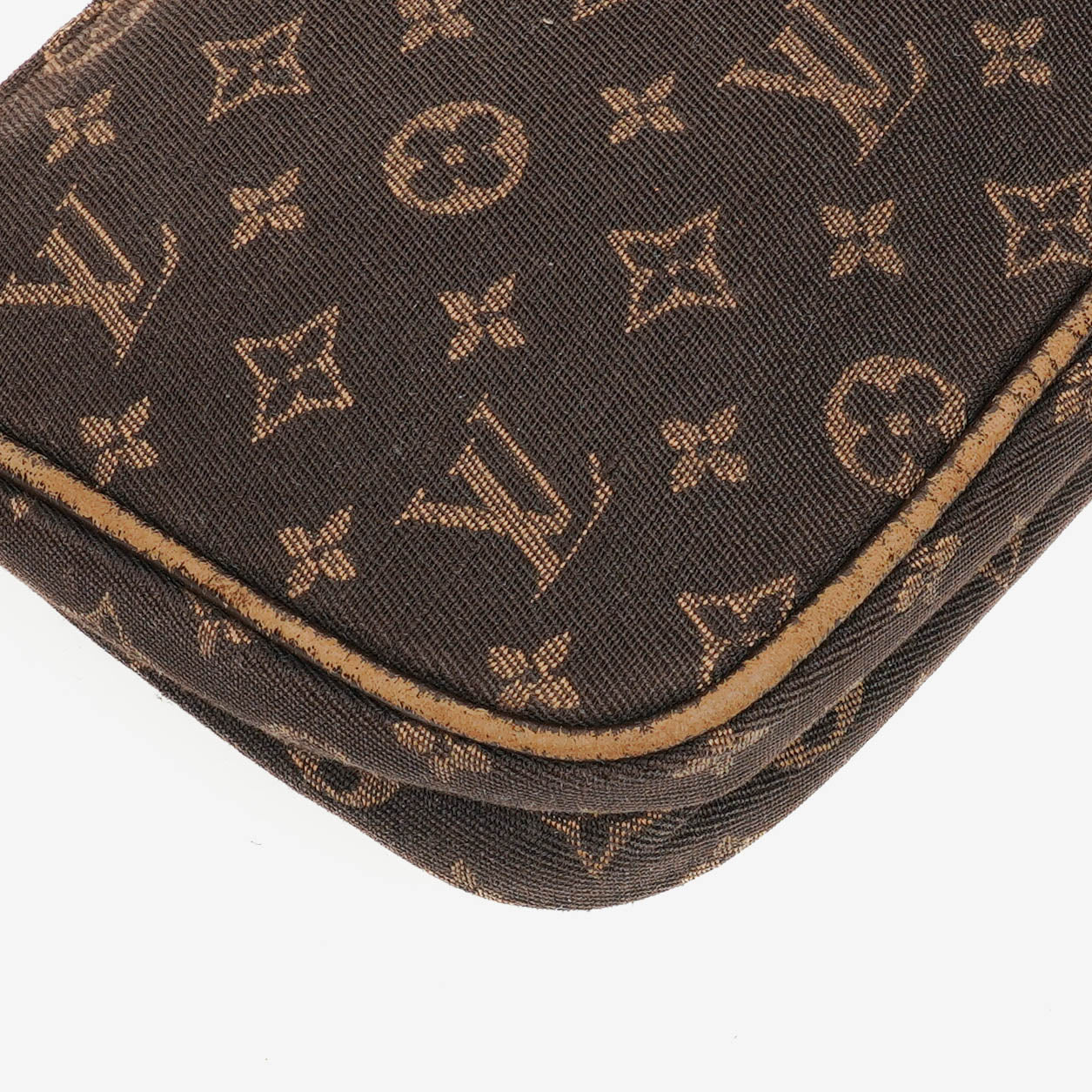 Louis Vuitton Pochette Accessoires Monogram Canvas Clutch Handbag