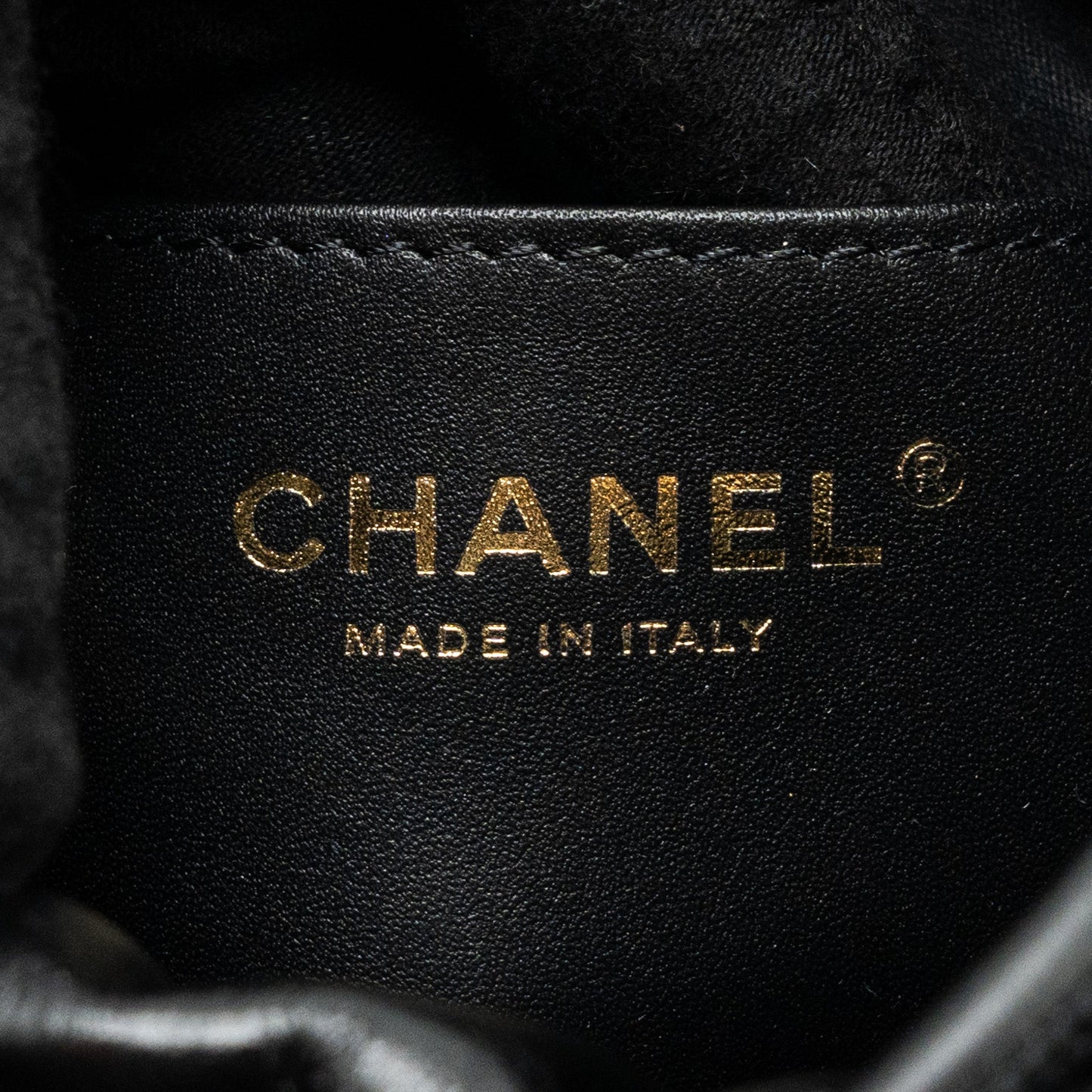Chanel mini 22 bag shiny calfskin black brushed  (microchip)