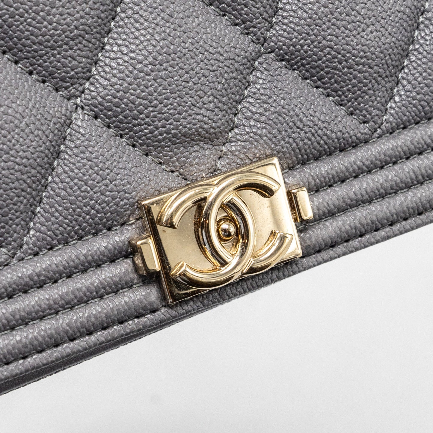 Chanel Boy Wallet on Chain caviar grey L