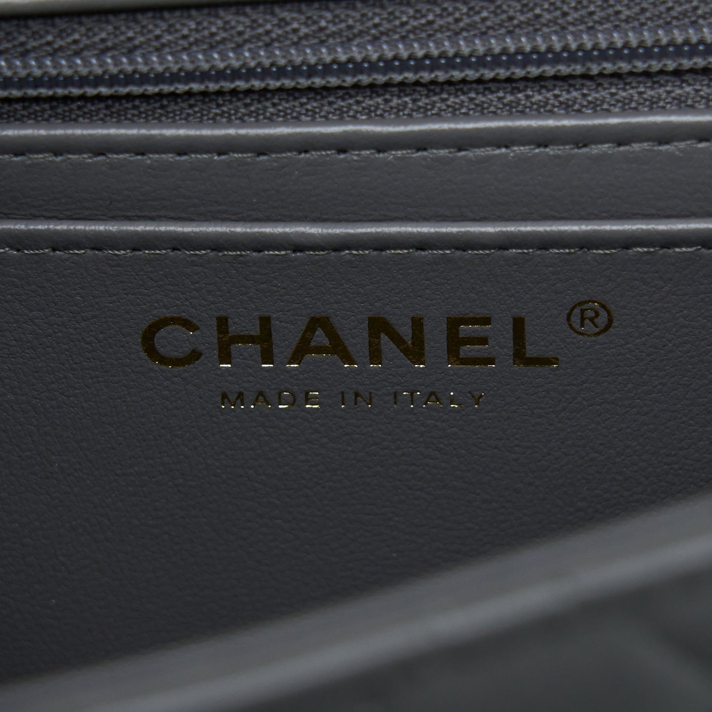 Chanel 22A Top Handle Mini Rectangular Flap Bag Lambskin Grey L(Microchip)