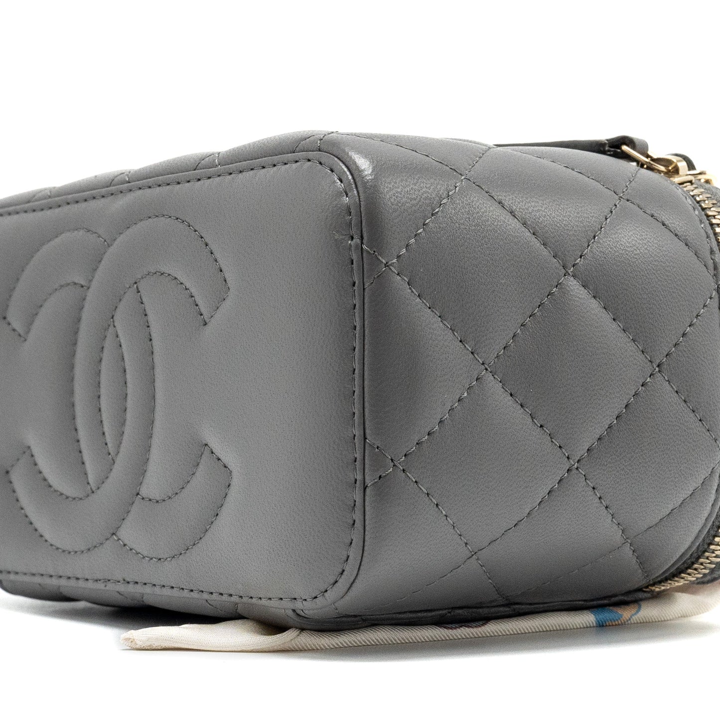 Chanel long vanity case lambskin grey L (microchip)