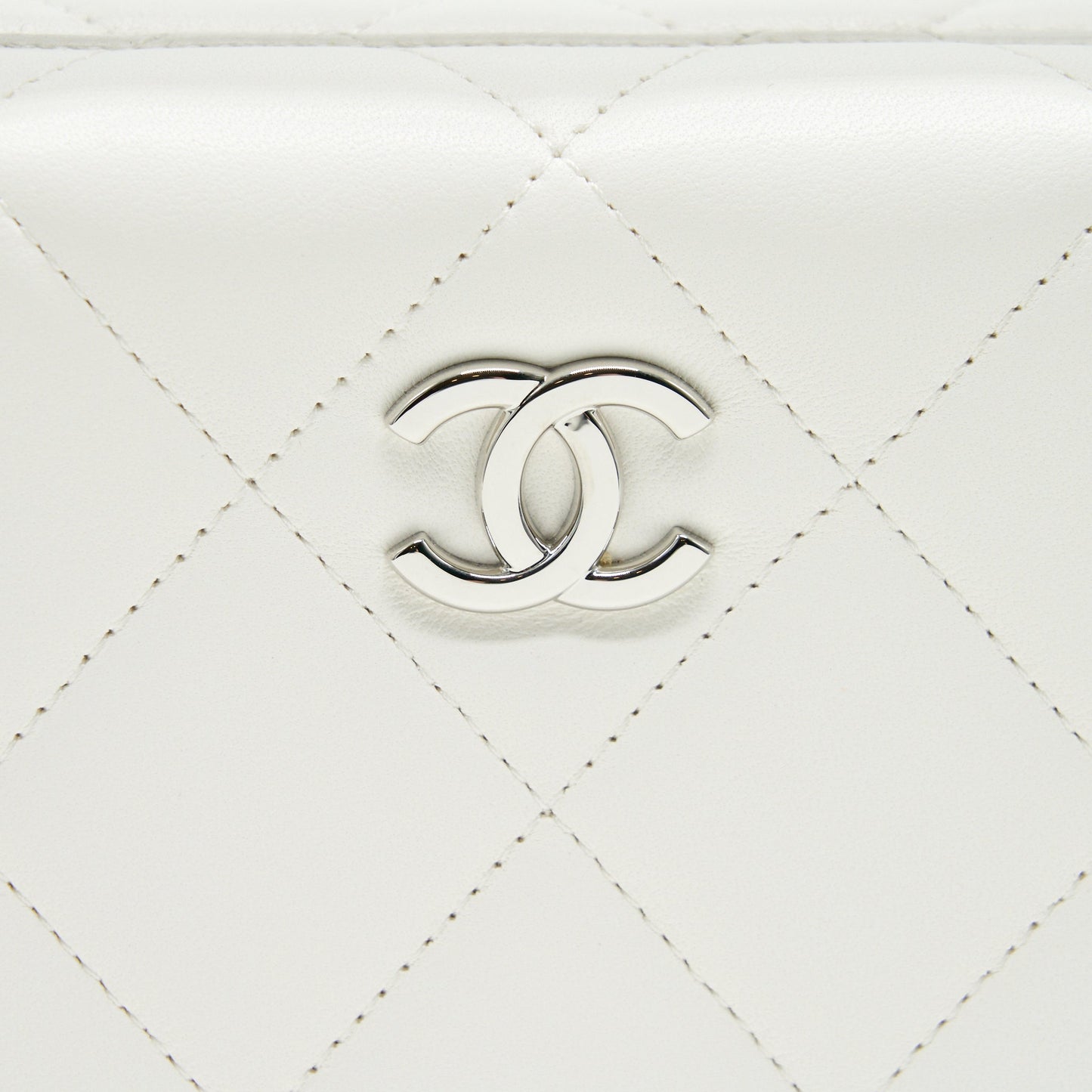 Chanel Quilted Clutch Lambskin White