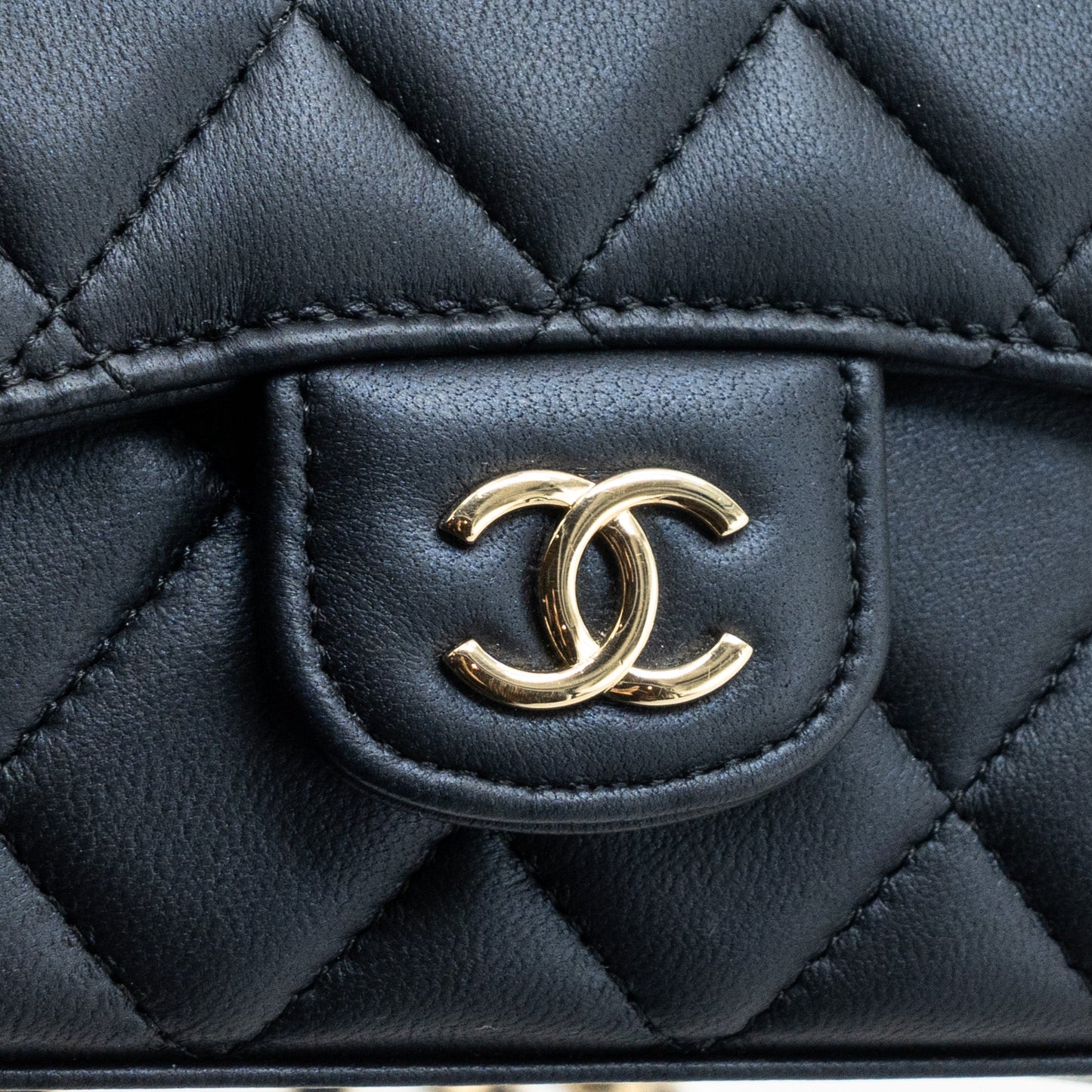 Chanel Top Handle Mini Flap Bag Pearly Lambskin Dark Blue L(microchip)