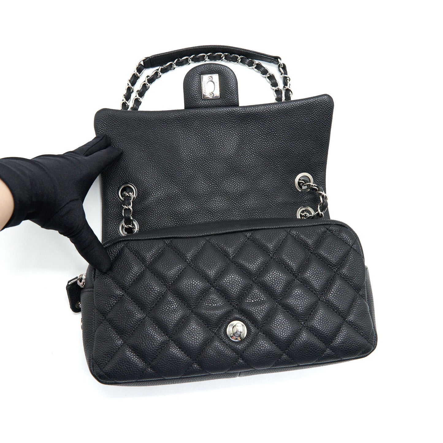Chanel flap Bag with inner zipper caviar Black