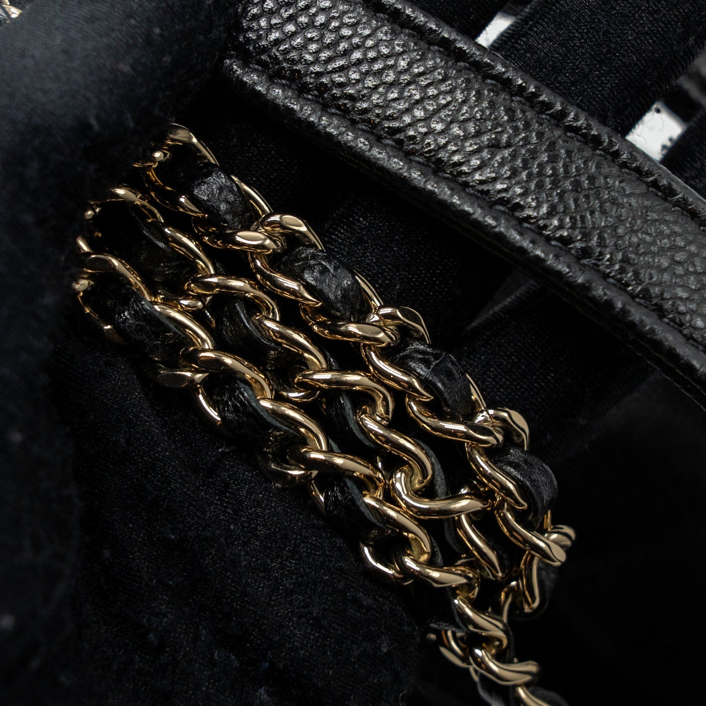 Chanel small business affinity caviar black L (microchip)