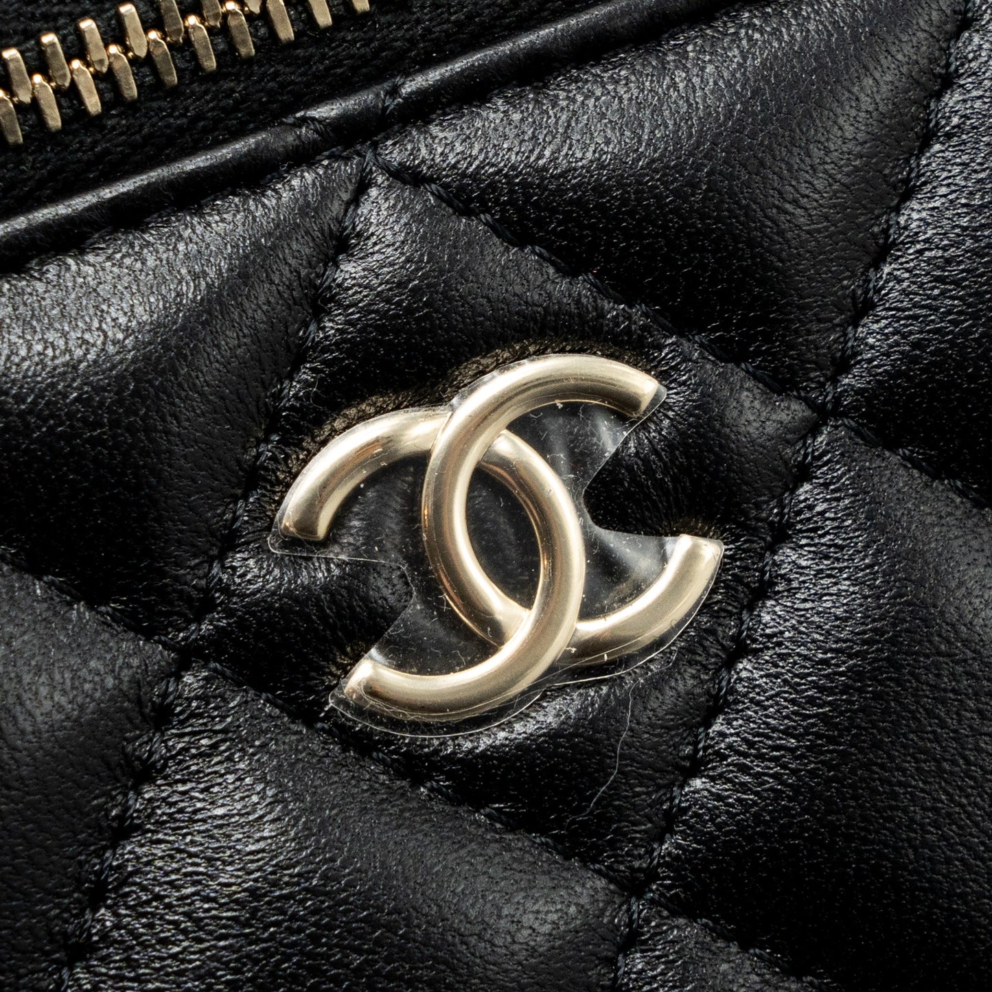 Chanel top handle long vanity with chain lambskin black L (microchip)