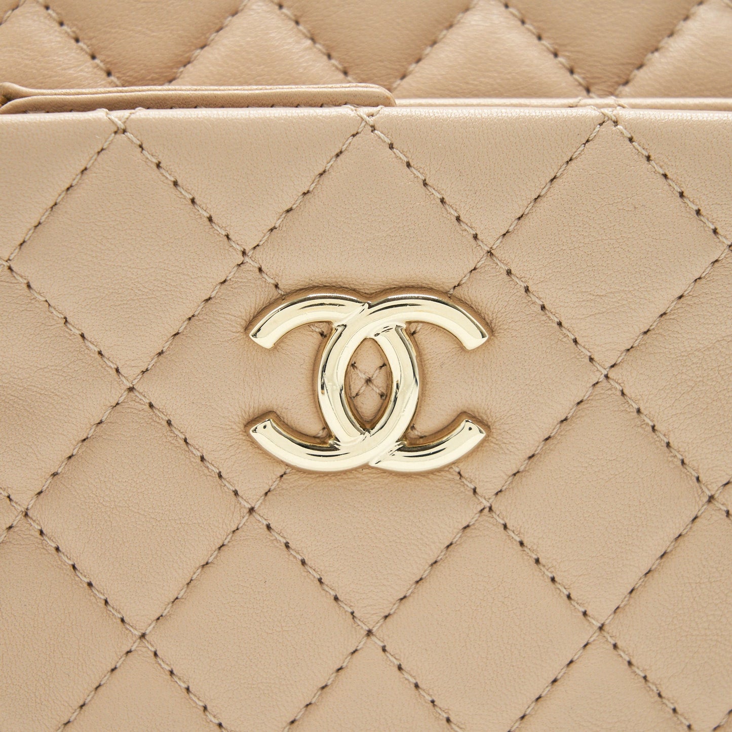 Chanel Quilted Chain Shoulder Bag/ Crossbody Bag beige L