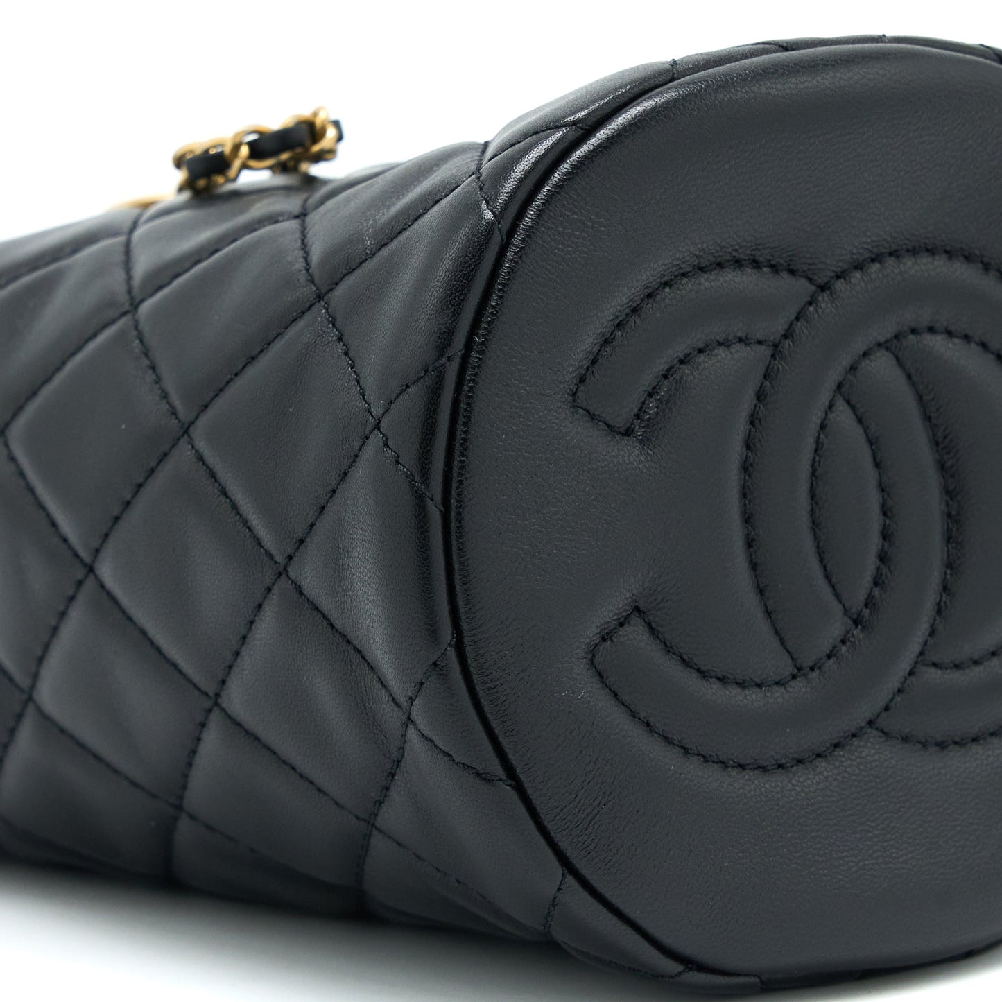 Chanel 22S Pearl Crush Bucket Bag Lambskin Black Brushed  (Microchip)