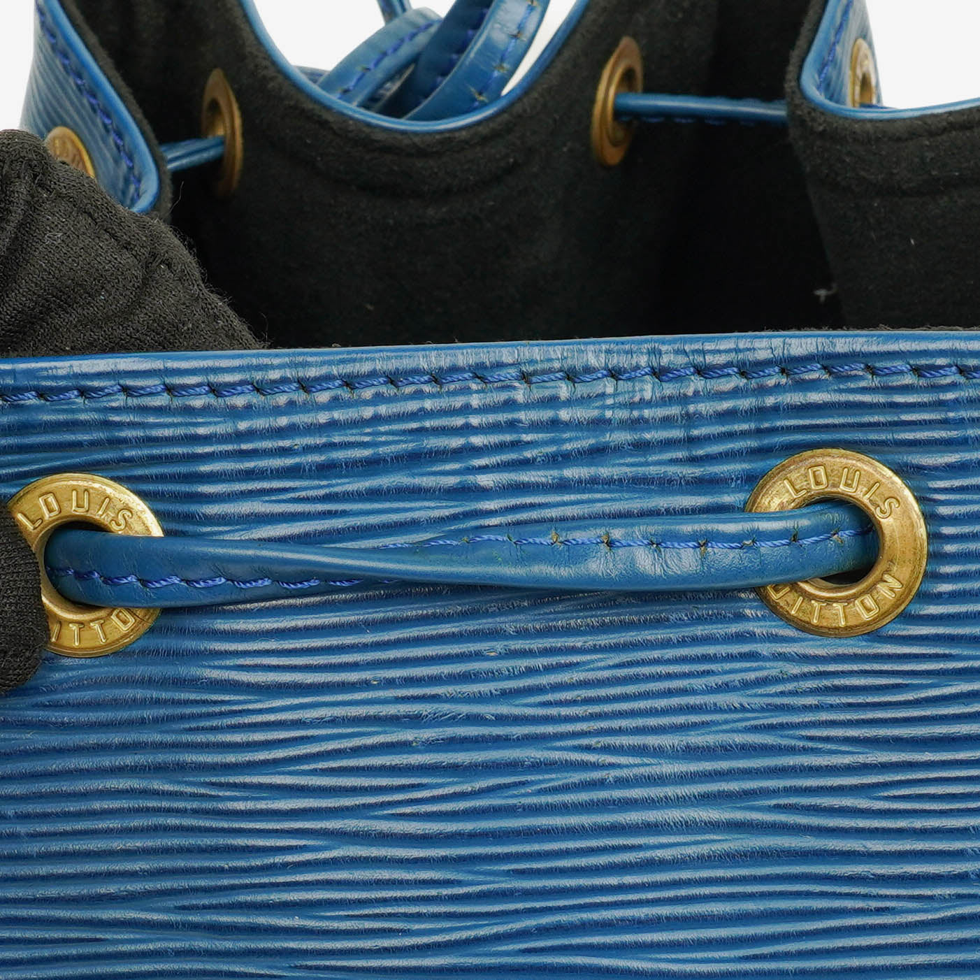 Louis Vuitton Noe Grande GM Blue Epi Leather Shoulder Bag