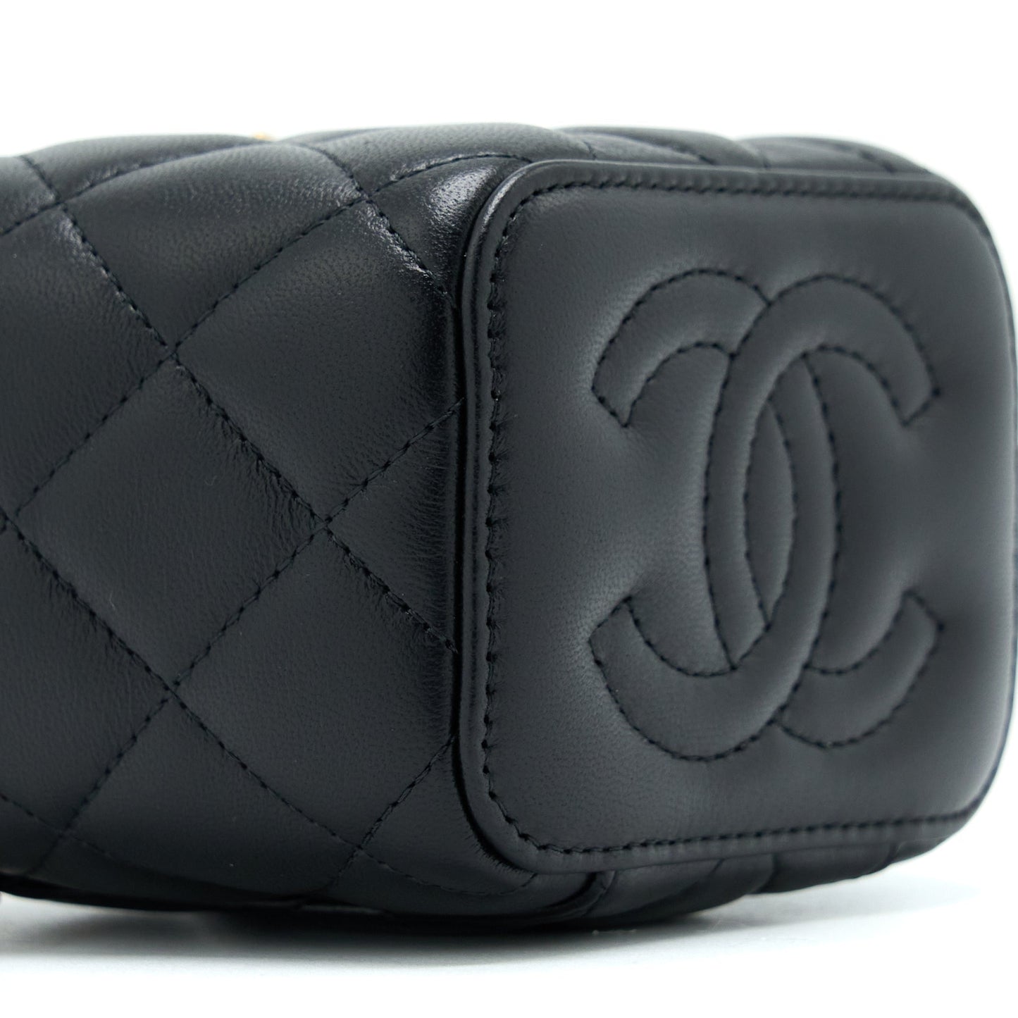 Chanel 22B Pearl Crush Mini Vanity With Chain Lambskin Black