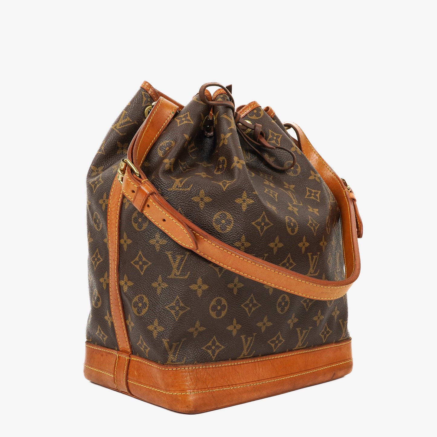 Louis Vuitton Noe Grande GM Monogram Canvas Shoulder Bag