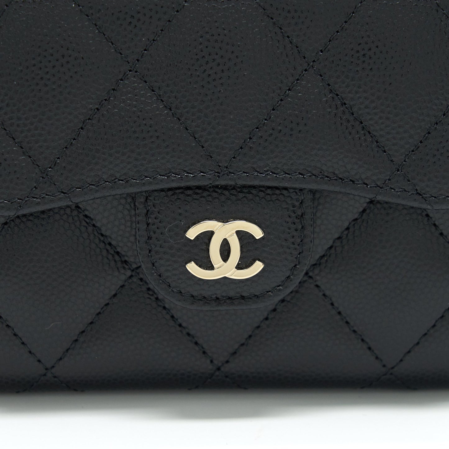 Chanel 22P Card Holder With Chains Caviar Black L