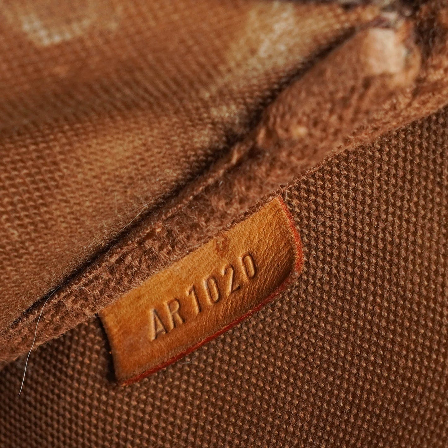 Louis Vuitton Pochette Accessoires Monogram Canvas Clutch Handba