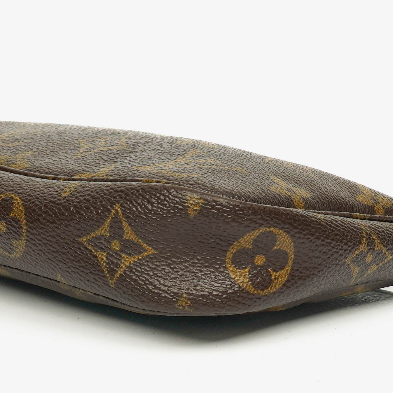 Louis Vuitton Pochette Accessoires Monogram Canvas Clutch Handba