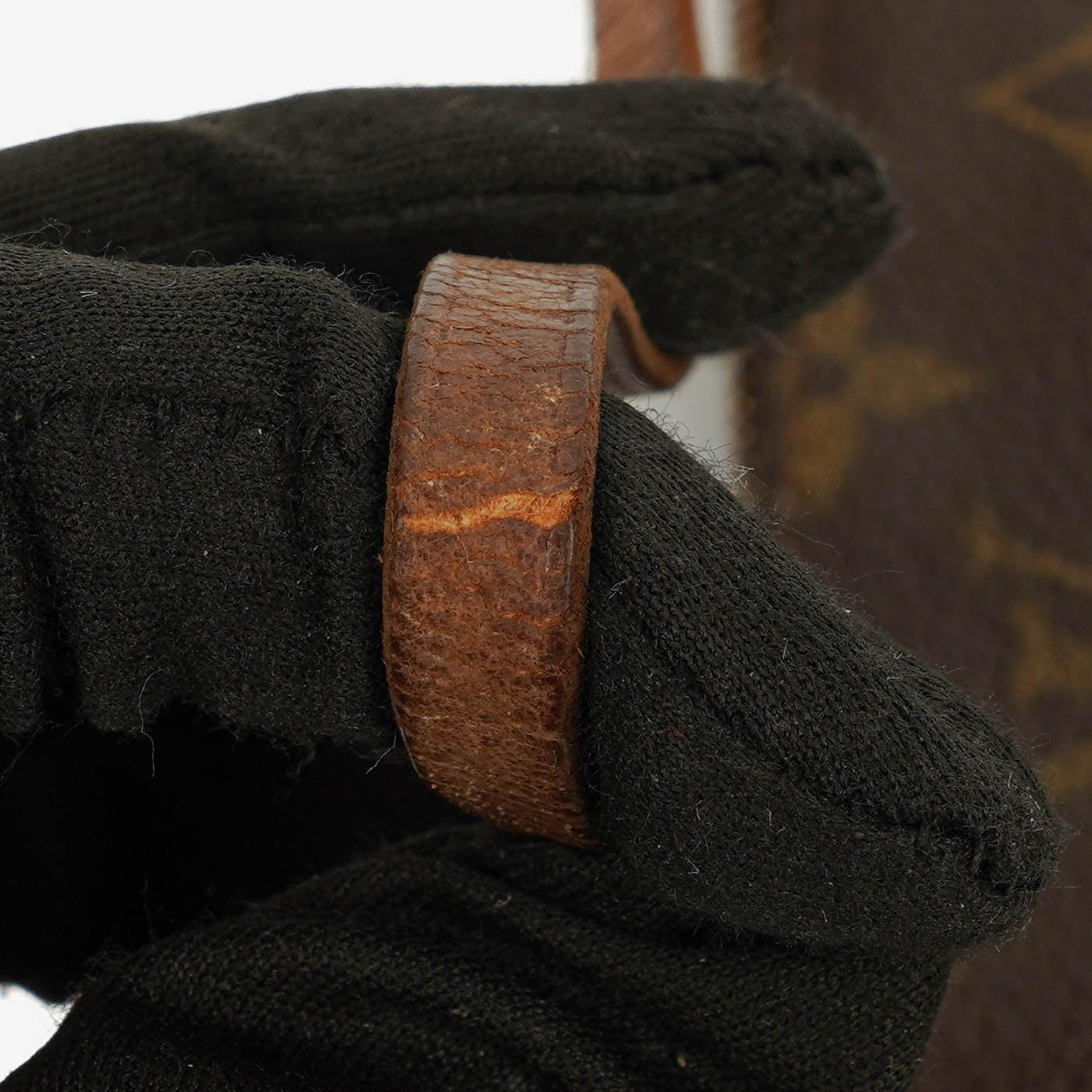 Louis Vuitton Pochette Accessoires Monogram Canvas Clutch Handba
