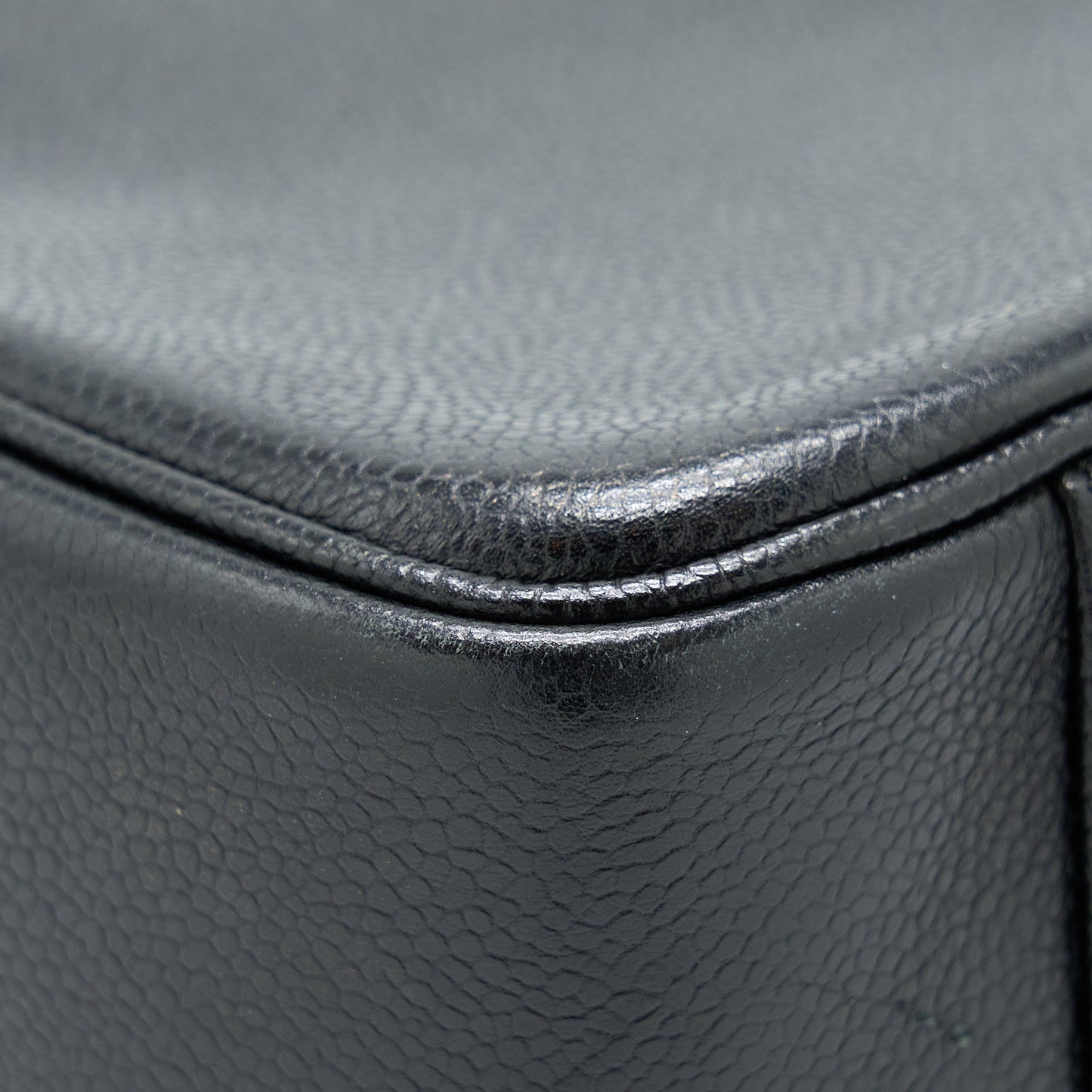 Chanel  CC Logo Vanity Caviar Black