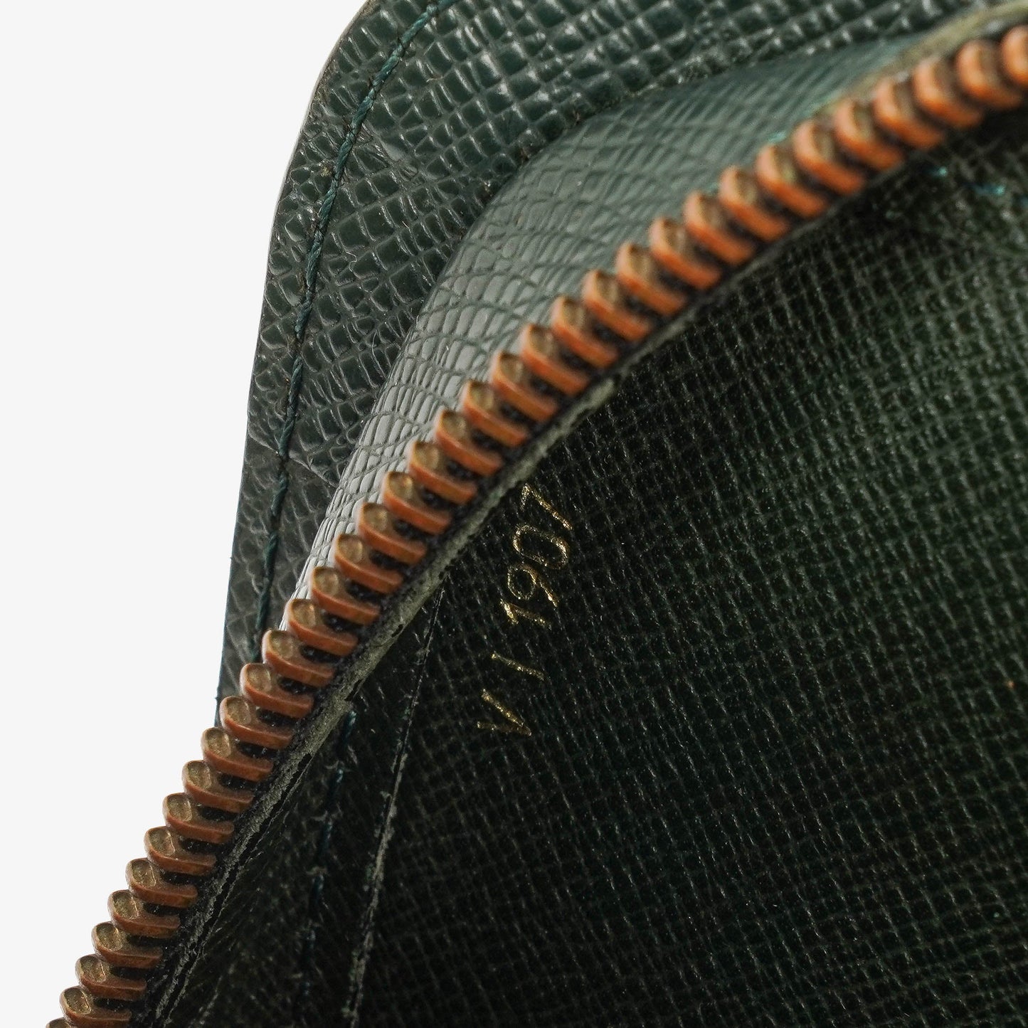 Louis Vuitton Taiga Green Leather Pochette Baikal Clutch Bag