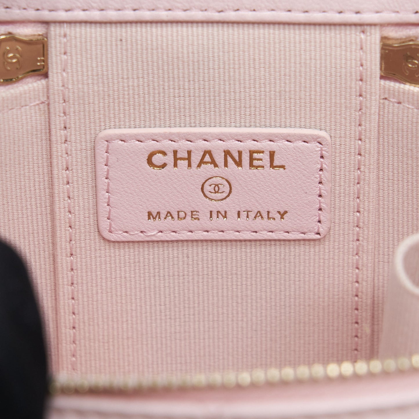 Chanel 22P Top Handle Mini Vanity With Chain Lambskin Light Pink L