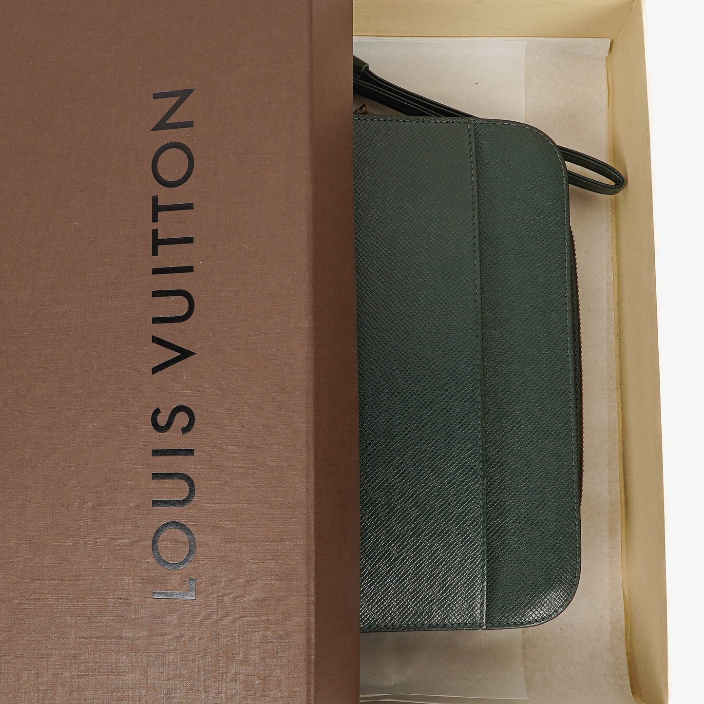 Louis Vuitton Taiga Green Leather Pochette Baikal Clutch Bag