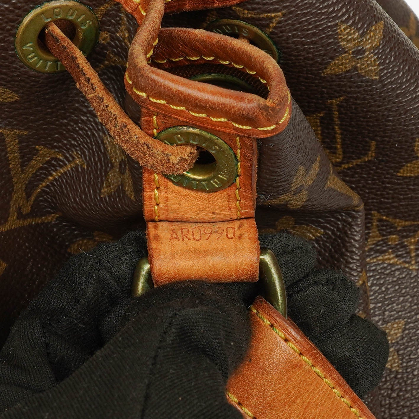 Louis Vuitton Noe GM Monogram Canvas Shoulder Bag