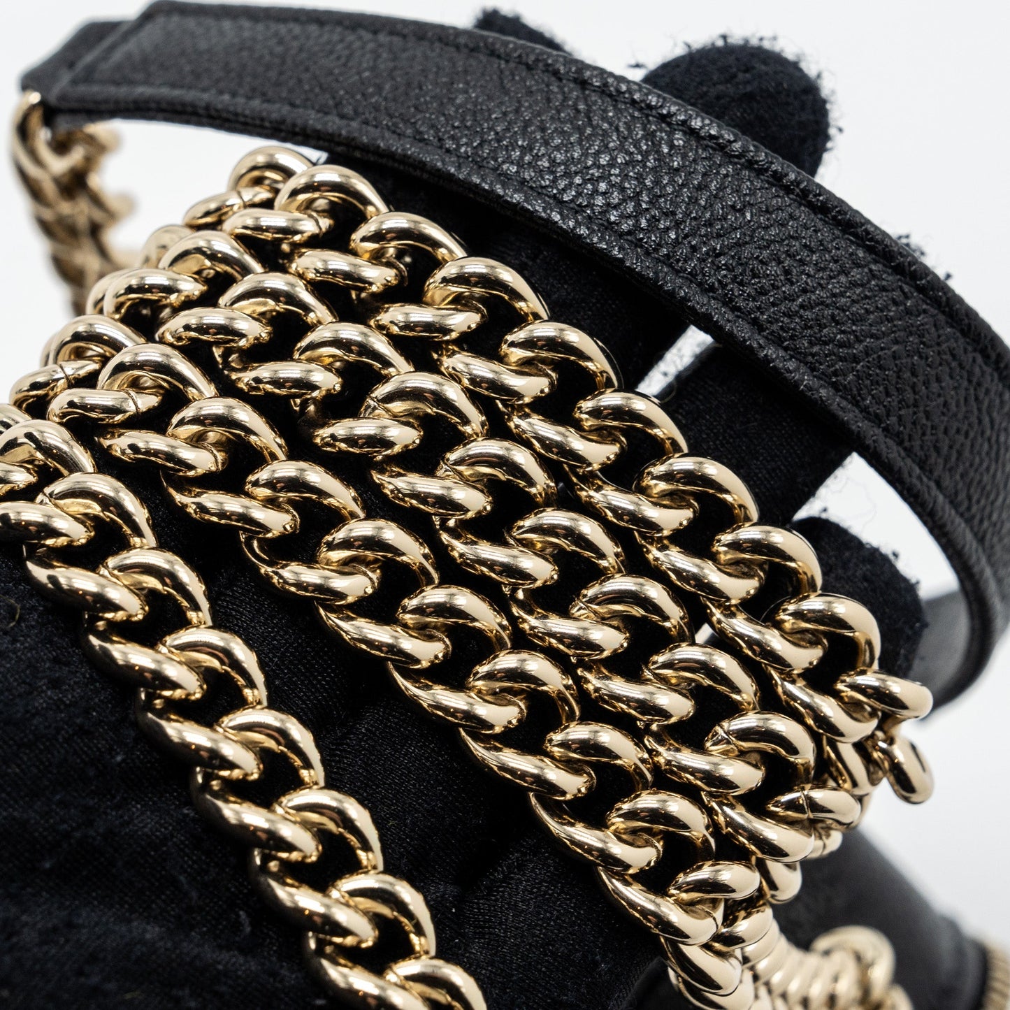 Chanel boy zipper card holder with chain caviar black L