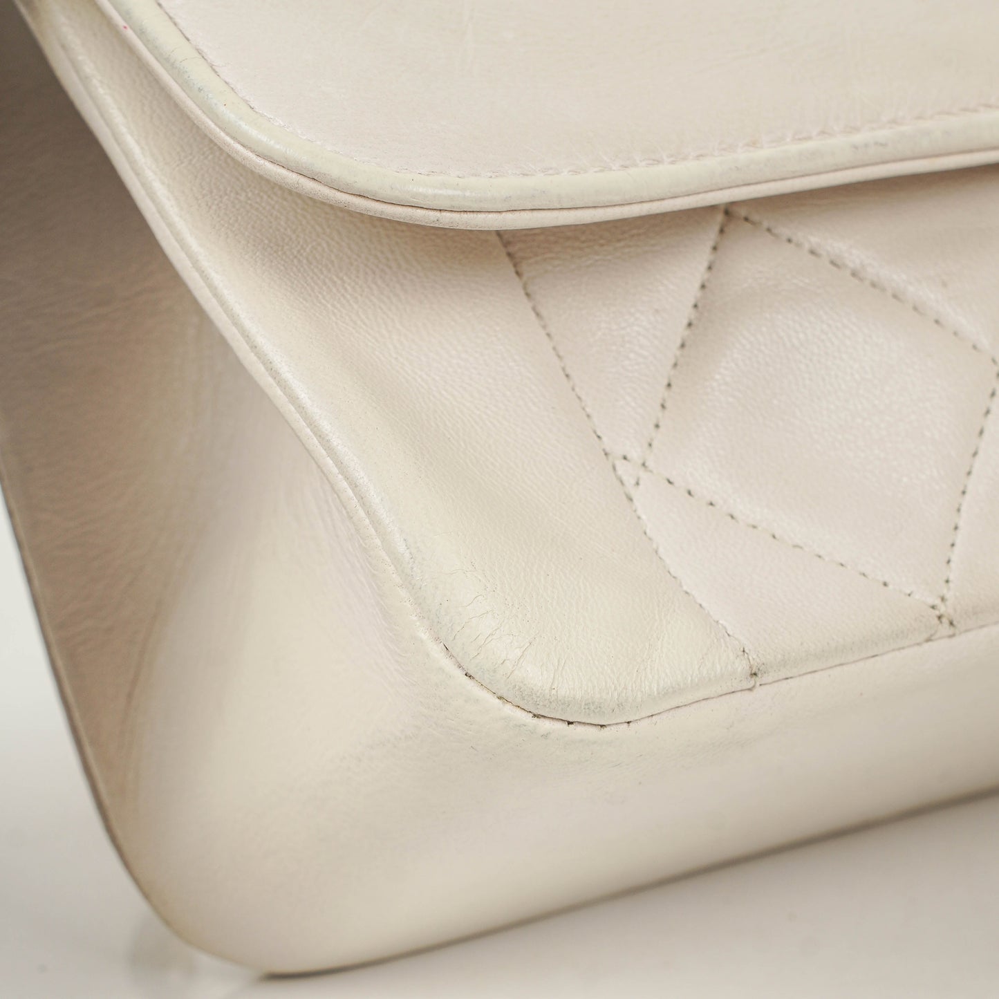 Chanel Diana White Quilted Lambskin  Small Flap Bag With 24K Gold-Plated Hardware
